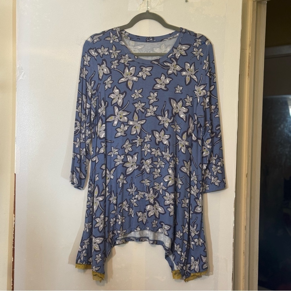 LOGO by Lori Goldstein Blue Floral Lace Hem Tunic Size M